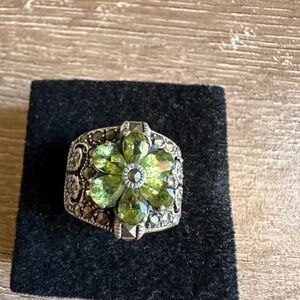 925 sterling silver ring floral design peridot gemstones and marcasite size 6.5